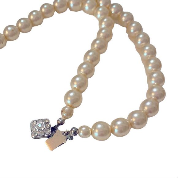 Necklace 12” Classic Pearl Rhinestone Beads Long Evening Wedding Unique Clasp - Picture 7 of 8